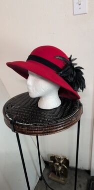 Vintage Hat-A-Tude Women's 100% Wool Red Hat